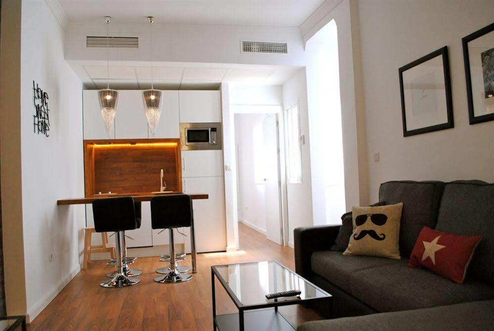 Minimal Rooms Málaga Eksteriør bilde