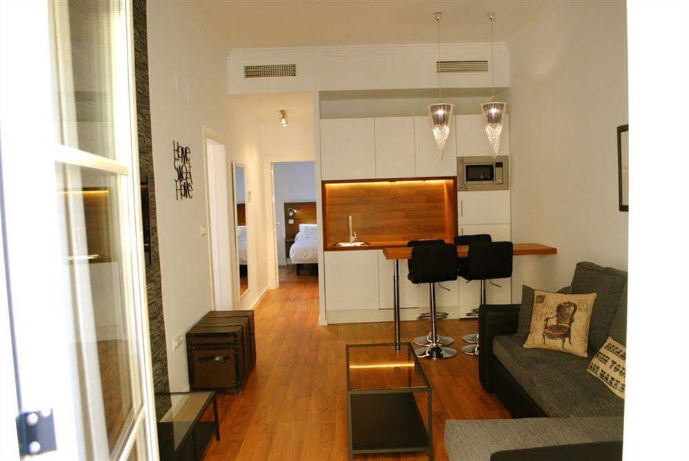 Minimal Rooms Málaga Eksteriør bilde